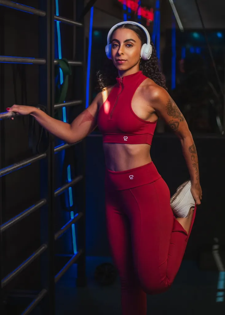 Top Feminino Gola Alta e Zíper Valentino