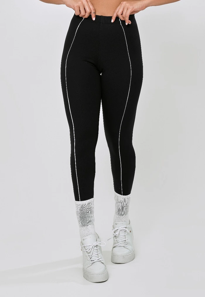 CALÇA LEGGING COM VIVO NA FRENTE PRETO CALÇA LEGGING COM VIVO NA FRENTE PRETO