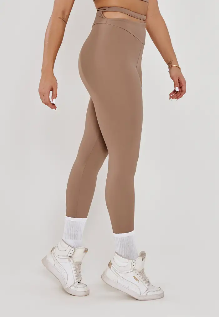 LEGGING CÓS ASSIMÉTRICO NUTS- POLIAMIDA FIO DUPLO LEGGING CÓS ASSIMÉTRICO NUTS- POLIAMIDA FIO DUPLO