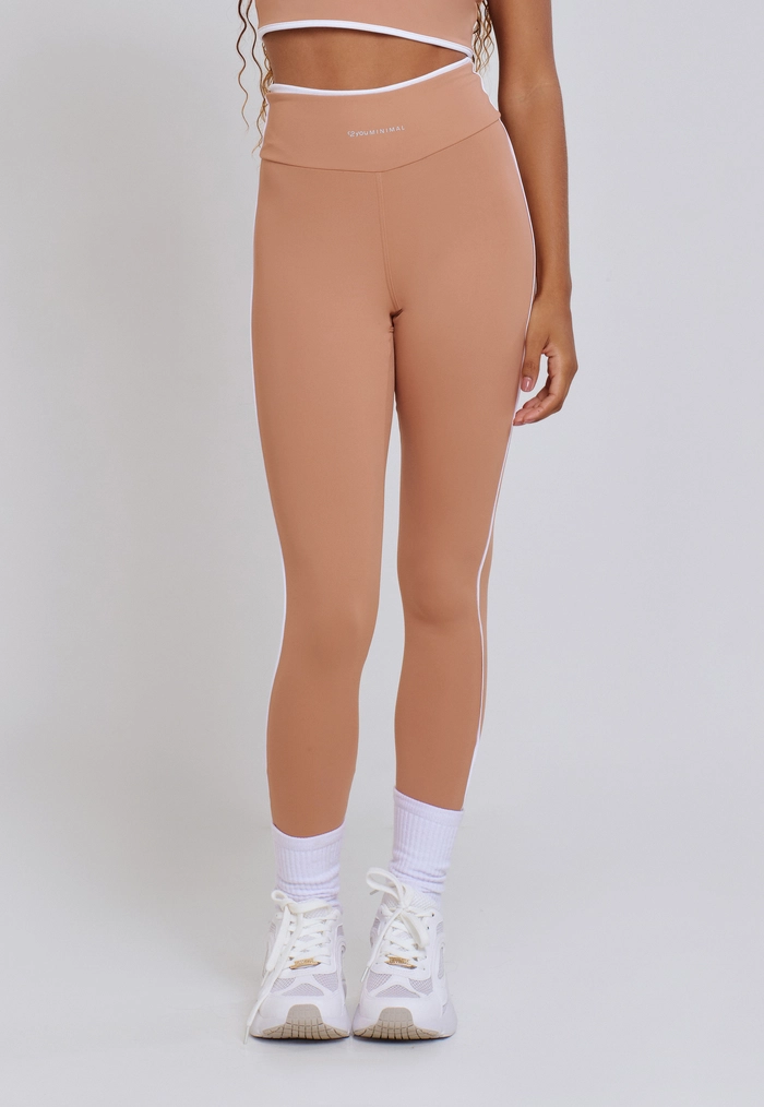 LEGGING BÁSICA COM VIVO NAS LATERAIS BORDA E CÓS POLIAMIDA MACHIATO LEGGING BÁSICA COM VIVO NAS LATERAIS BORDA E CÓS POLIAMIDA MACHIATO