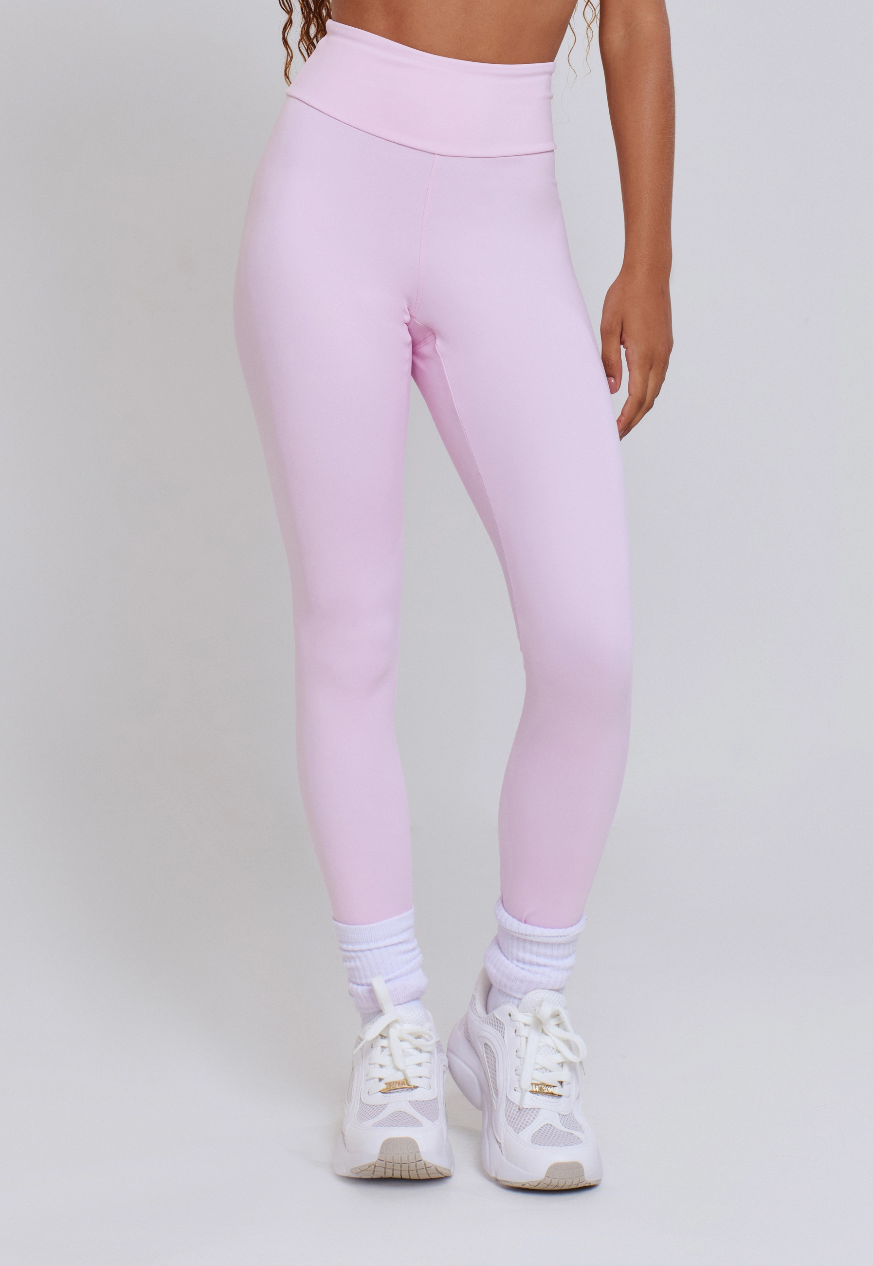 CALÇA LEGGING BÁSICA COM TACO NAS ENTREPERNAS MINIMAL LIGHT PINK CALÇA LEGGING BÁSICA COM TACO NAS ENTREPERNAS MINIMAL LIGHT PINK