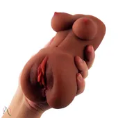 Masturbador Nadia Mini Corpo com Vagina e Ânus - Cor Marrom - imagem 1