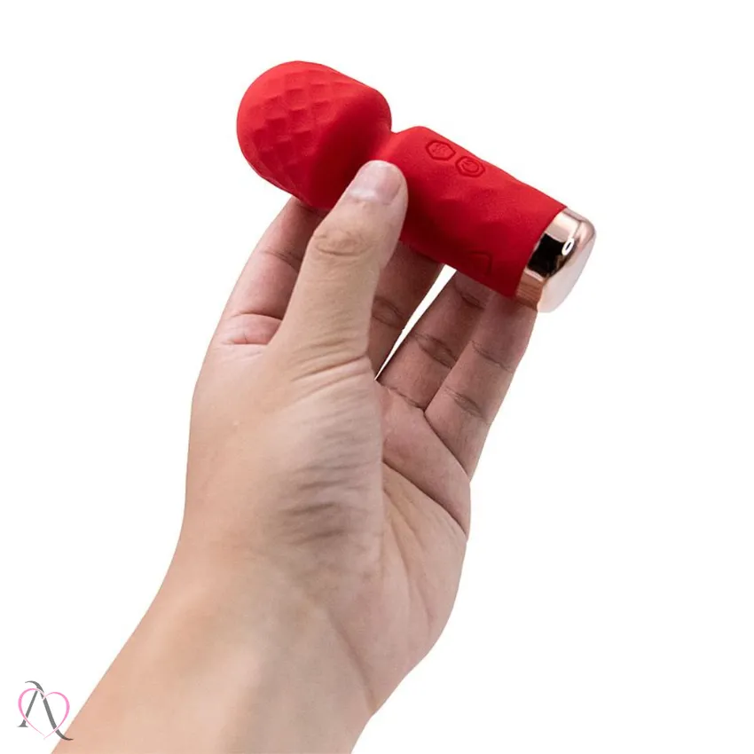 Vibrador Varinha Mágica Mini cor Vermelho 10 Modos de Vibração