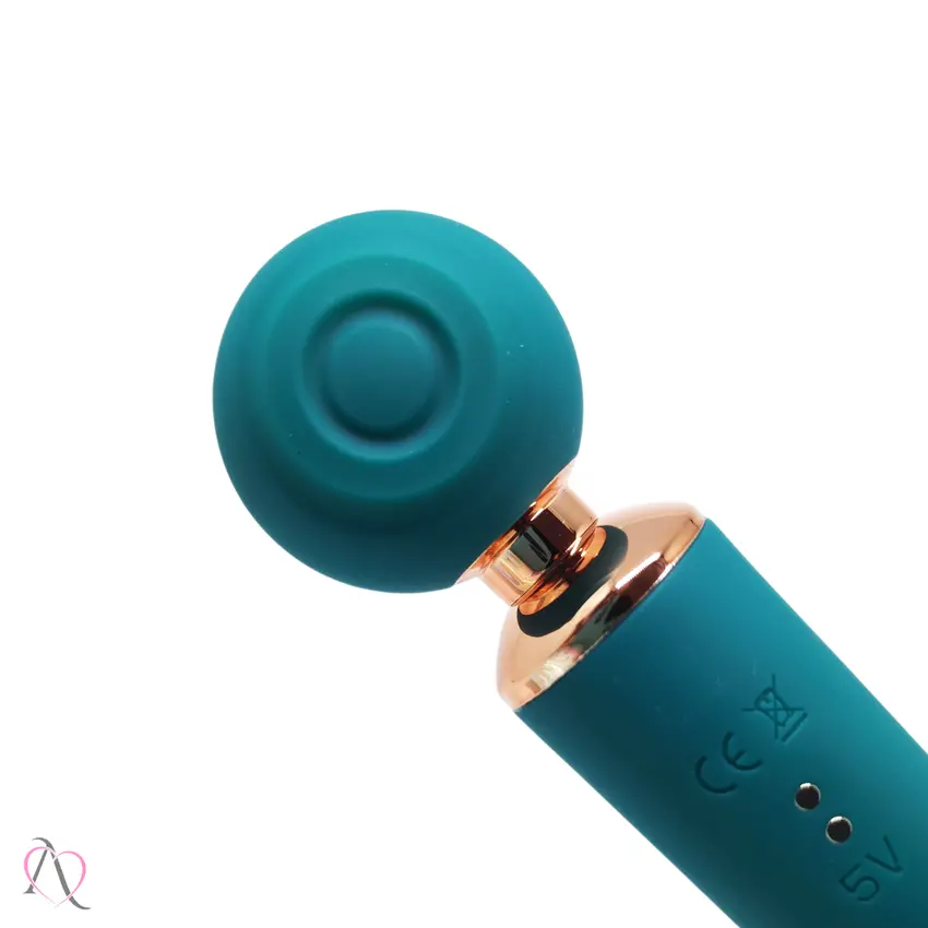 Vibrador Varinha Magica 3 Em 1 Com Vai E Vem 10 modos de vibração, 10 modos de tapping e 10 modos de sucção.