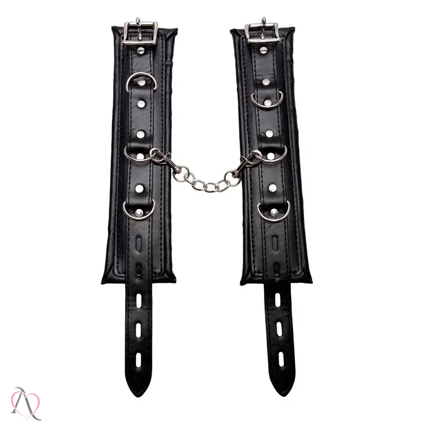 Algema Almofadada de Couro com Corrente