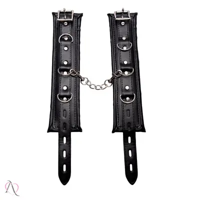 Algema Almofadada de Couro com Corrente