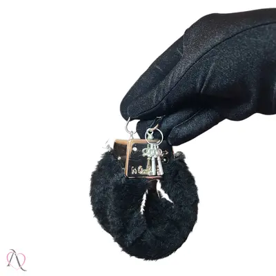 Algema de Metal com Pelúcia Preto