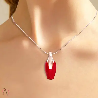 Vibrador Discreto em Formato de Colar de Rosa - 10 Modos de Vibração