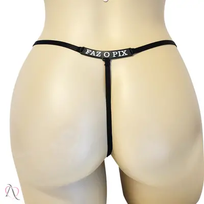 Calcinha com Frase que Brilha no Escuro Faz o Pix Cor Preto