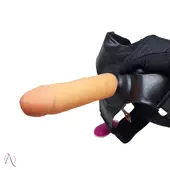 Capa Peniana com Vibrador e Cinta 12 Modos de Vibração Utiliza 2 Pilhas AAA - imagem 3