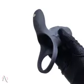 Capa Peniana com Anel e Vibrador Estimulador de Clitóris Cor Preto com 10 Modos de Vibração - imagem 6