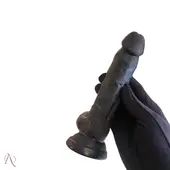 Prótese de Pênis 16x3,5cm Com Ventosa e Escroto Cor Preto - imagem 4