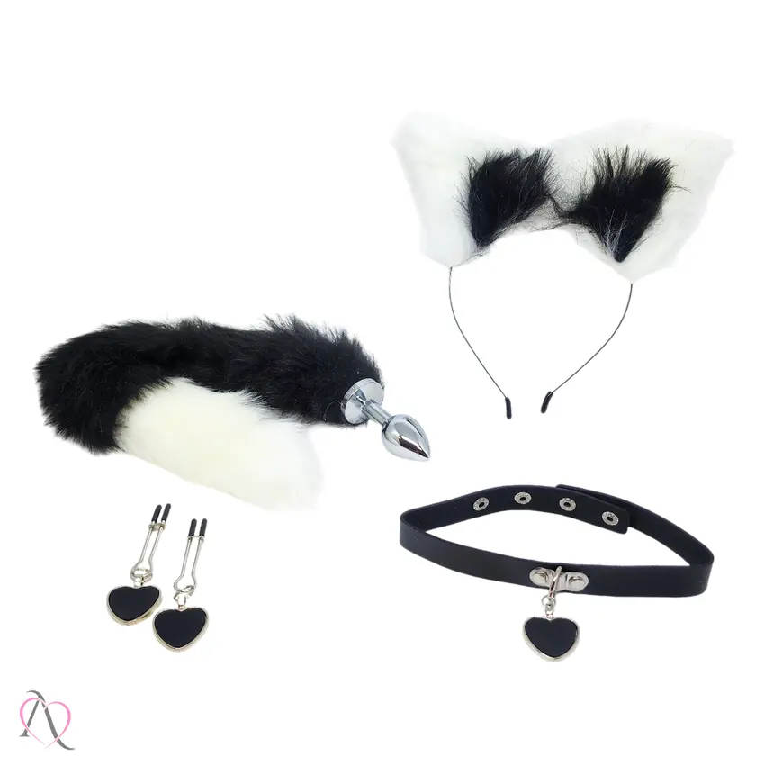 Kit Plug Anal P com Rabo, Grampo de Mamilo, Tiara e Gargantilha cor Preto
