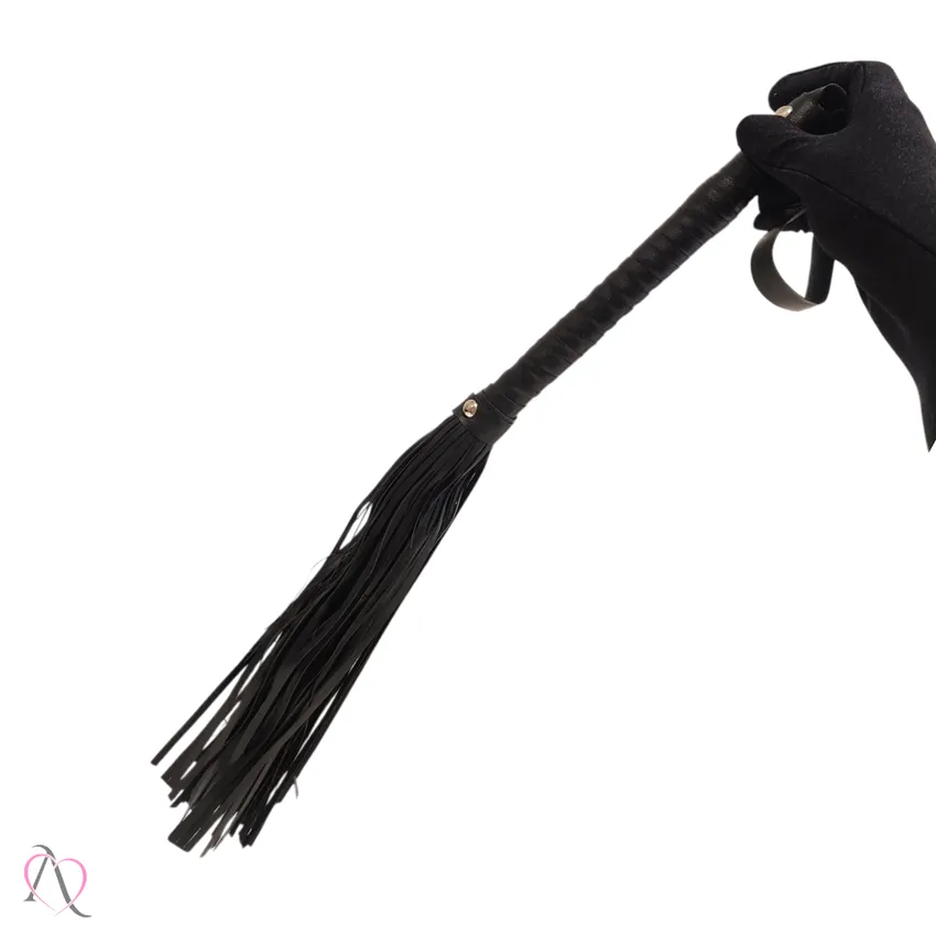 Chicote com Tiras Finas Cor Preto