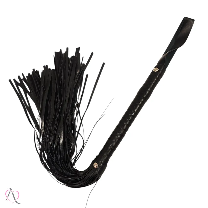 Chicote com Tiras Finas Cor Preto