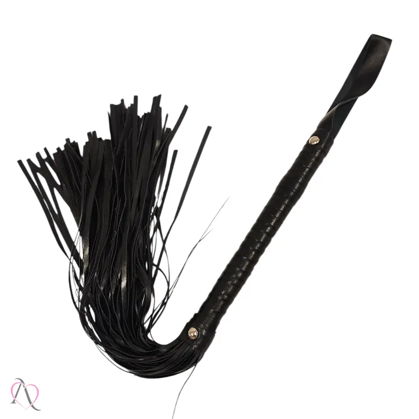 Chicote com Tiras Finas Cor Preto