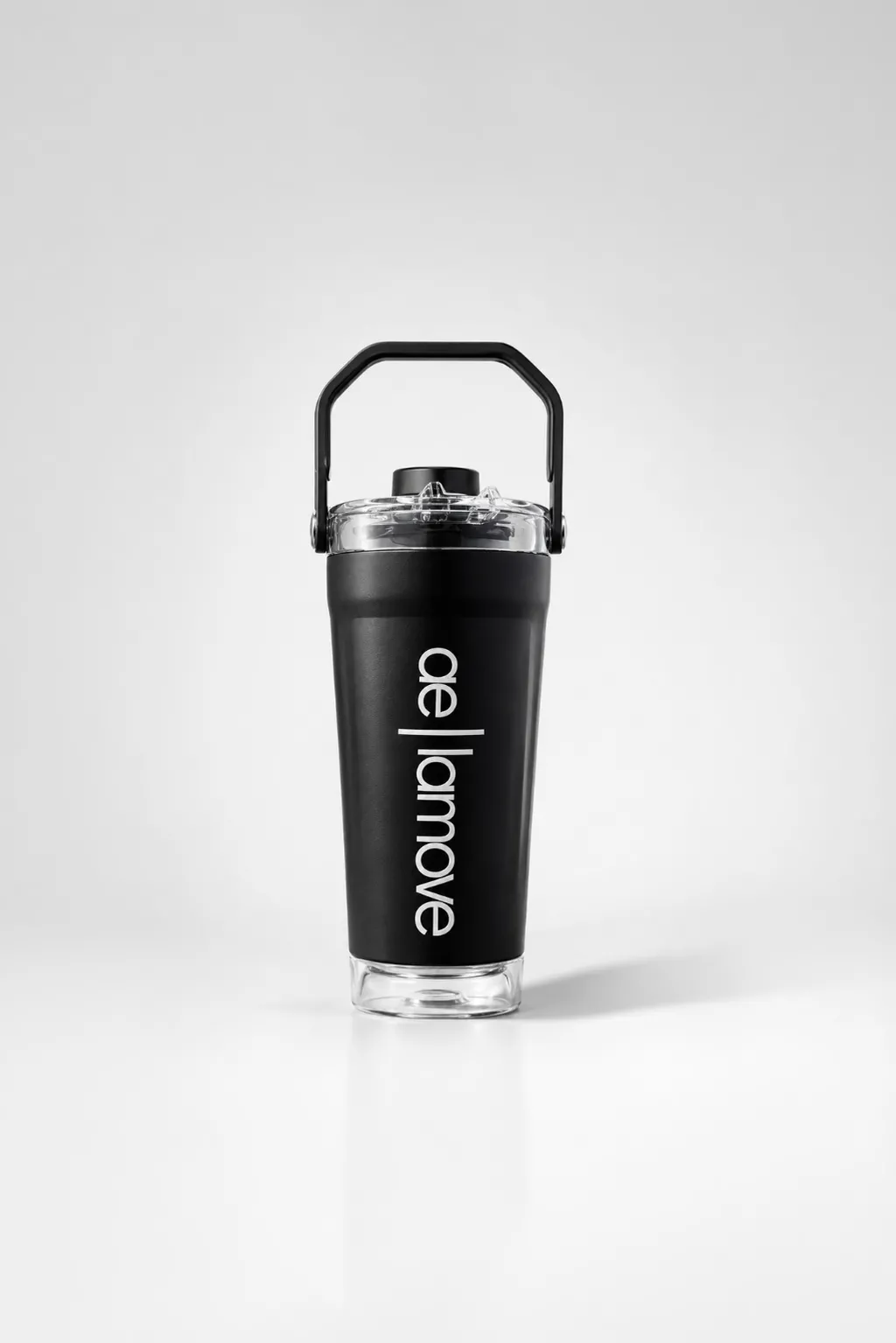 Garrafa Térmica ae | Shaker foi desenvolvido para acompanhar sua rotina de treinos, trabalho e viagens com máxima praticidade. Com capacidade de 700 ml.