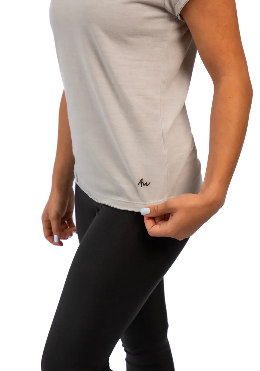 Camiseta Feminina 100% Algodão Premium cinza claro - acabamento a fio, fibra natural que não desbota