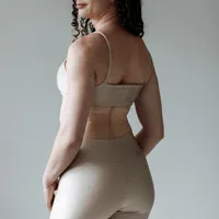 Legging Golden - Brilho elegante, proteção UV, zero transparência, durabilidade superior, tecido duplo, secagem rápida - imagem 6
