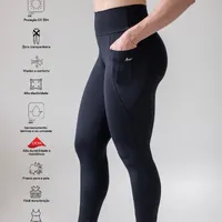 Legging Ultra Black com bolsos laterais, proteção UV, zero transparência, respirável e extra conforto - imagem 1
