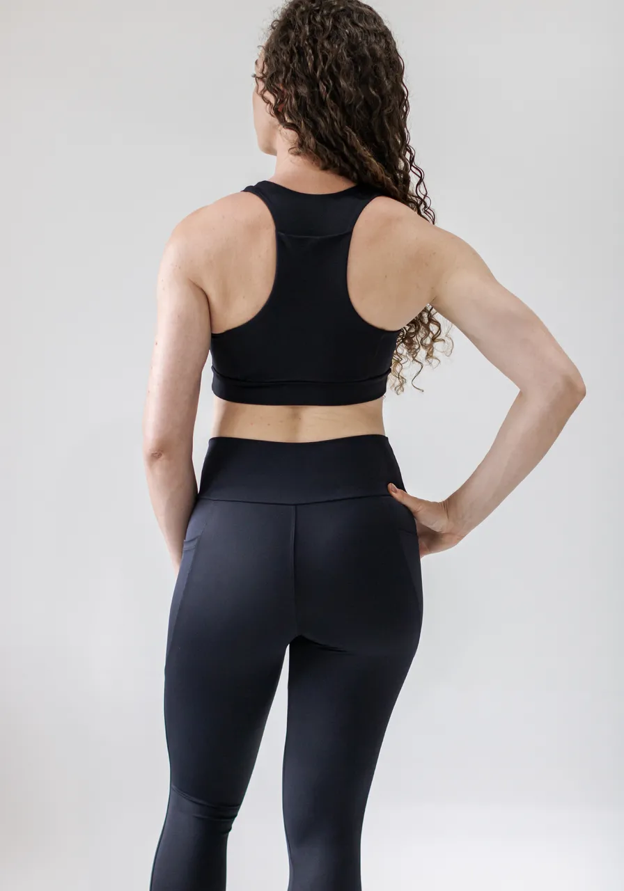 Legging Ultra Black com bolsos laterais, proteção UV, zero transparência, respirável e extra conforto