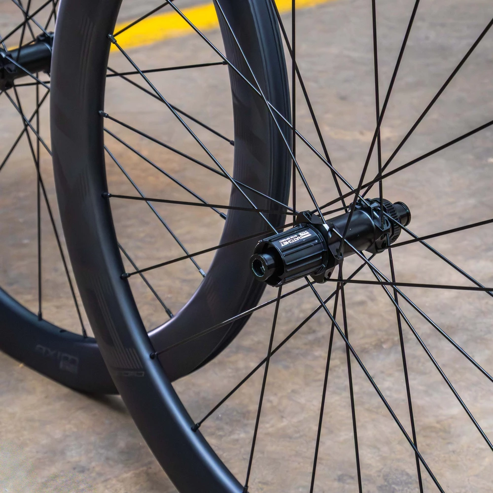 Rodas de Carbono Axion Cycle WAVE CERAMIC ENHANCE+