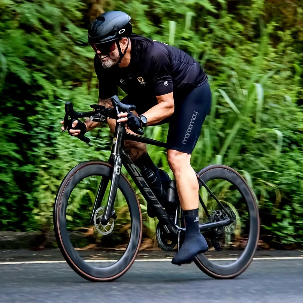 Roda de Carbono Disc Brake 60mm Aerodinâmica | Axion Cycle