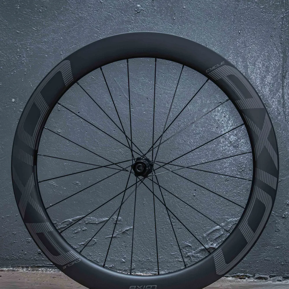 Roda de Carbono Disc Brake 60mm Aerodinâmica | Axion Cycle