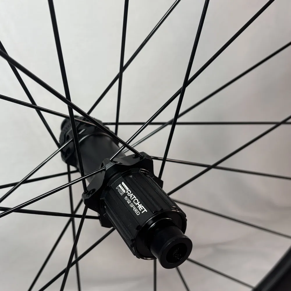 Roda de Carbono Disc Brake Gravel 45mm INMETRO | Axion Cycle