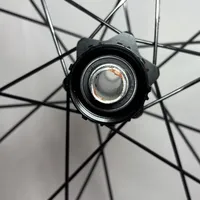 Roda de Carbono Disc Brake Gravel 45mm INMETRO | Axion Cycle - imagem 6