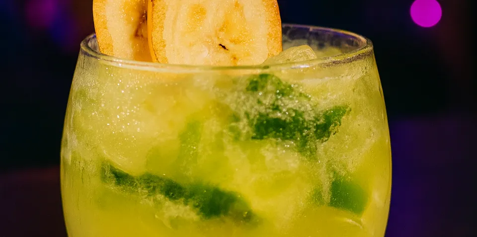 Classic RJ: cachaça, limão e banana para celebrar