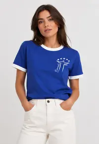 Kit Amalerinha da Copa | 2 Licores Finos Bananinha + Banoffee + 2 Copos de Shot de Vidro + Camiseta Vintage de Brinde - imagem 5