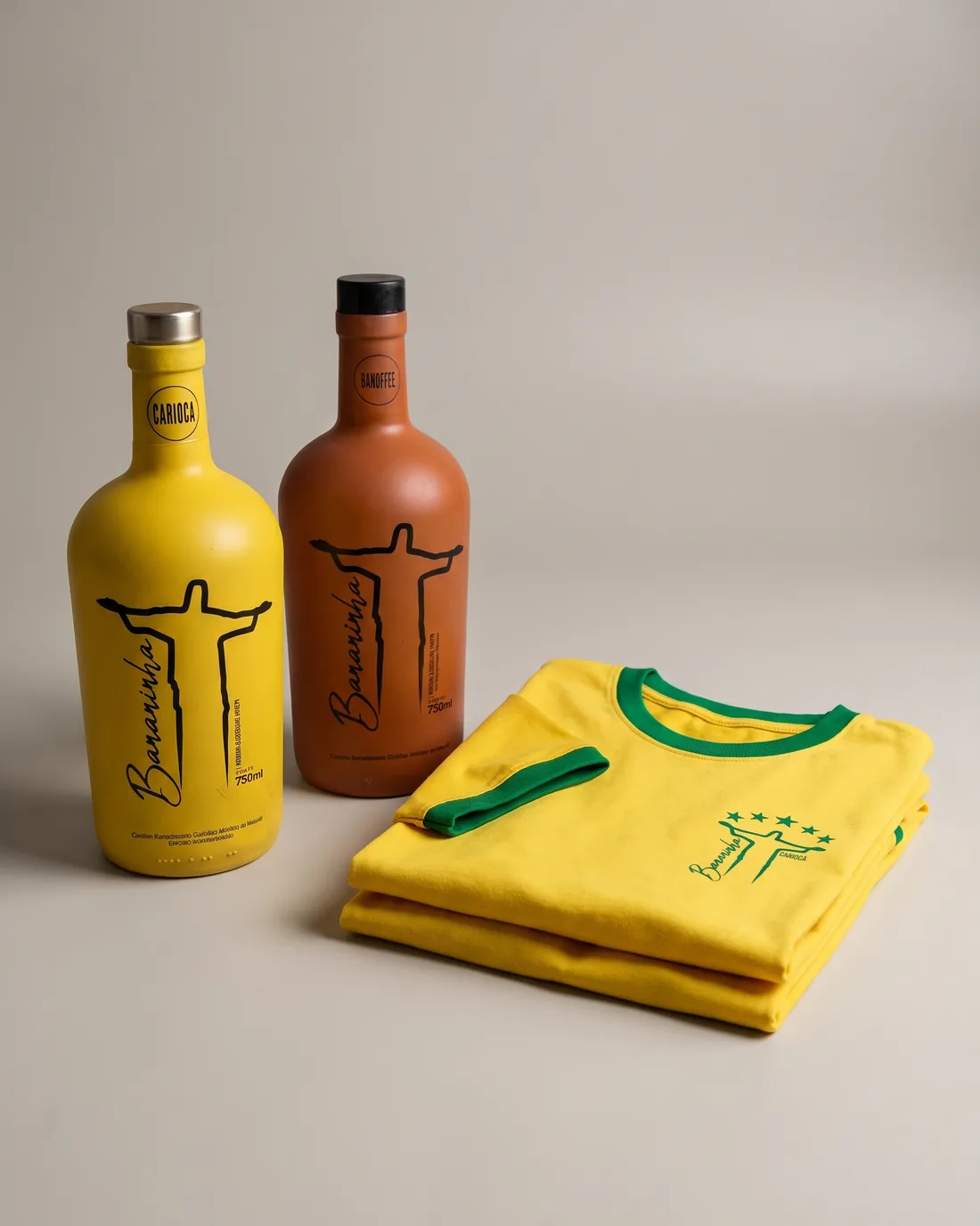 Compre 2 Licores e Ganhe 2 Camisetas Vintage Ed. Amarelinha da Copa - Bananinha Carioca