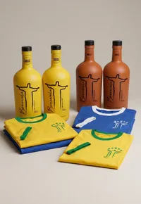 Compre 4 Garrafas, Leve 4 Camisetas (2 Licor de Banana + 2 Licor de Banoffee) - imagem 1