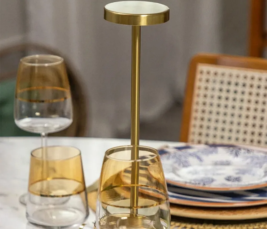 Luminária de Mesa Copa e Cia Tátil Regulável Holly Old Gold