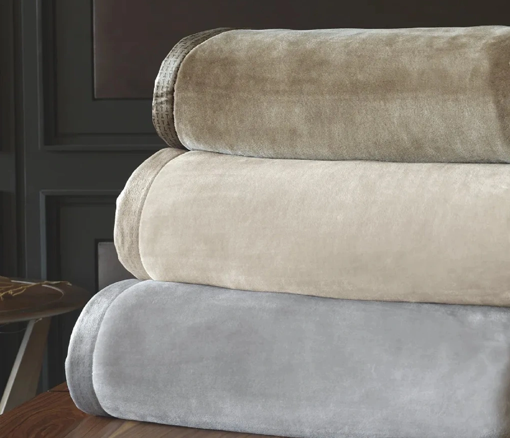 Cobertor King Trussardi 100% Microfibra Aveludado Piemontesi Moonbean