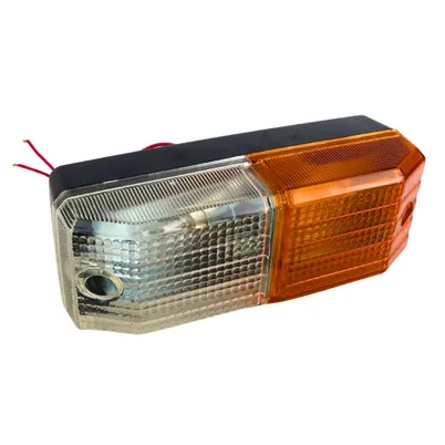 LANTERNA DIANTEIRA VALTRA BM85 BM100 BM120 BM125 31540700