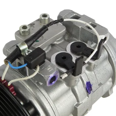 COMPRESSOR JOHN DEERE 5000/6000/7000 10P15 8PK DENSO DQ49620