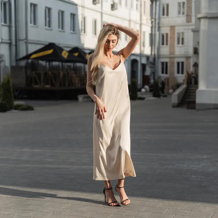 Vestido Midi Canelado Elegance