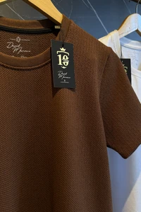 Camiseta Marrom Estruturada - imagem 1