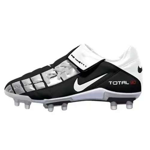 Chuteira Campo Nike Total 90 FG Preta e Prata
