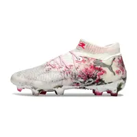 Chuteira Campo Puma Future 8 FG Branco e Rosa - imagem 1