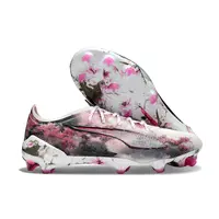 Chuteira Campo Puma Ultra 5 Ultimate FG Branco, Rosa e Preto - imagem 2