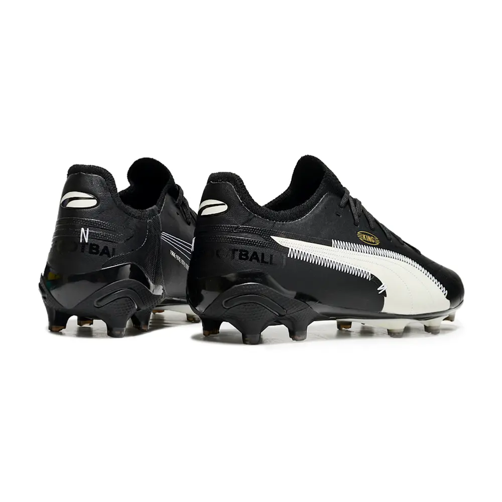 Chuteira Campo Puma King Ultimate FG Preta e Branca