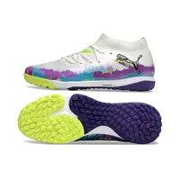 Chuteira Society Puma Future 8 TF Rosa e Branco | Farda de Boleiro - imagem 4