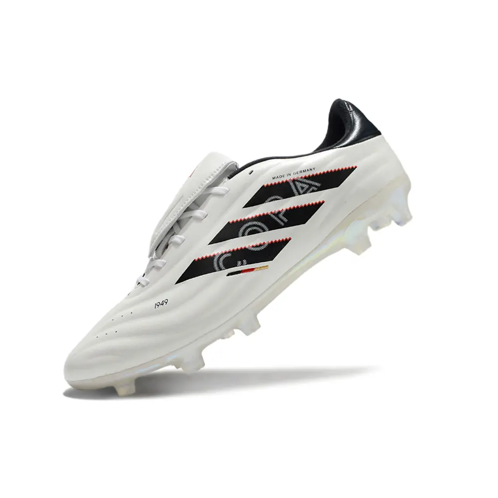 Chuteira Campo Adidas Copa Pure II Elite FG Branca e Preta