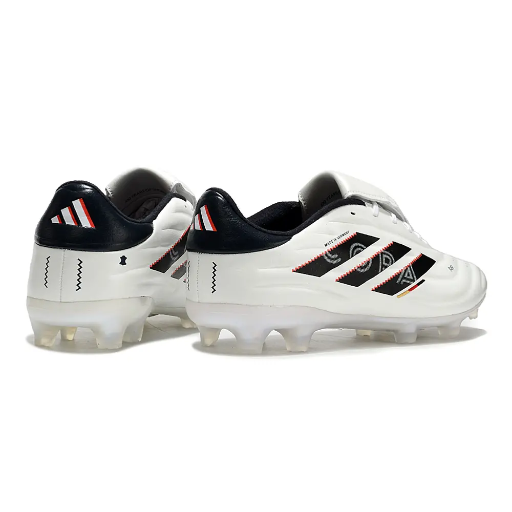 Chuteira Campo Adidas Copa Pure II Elite FG Branca e Preta