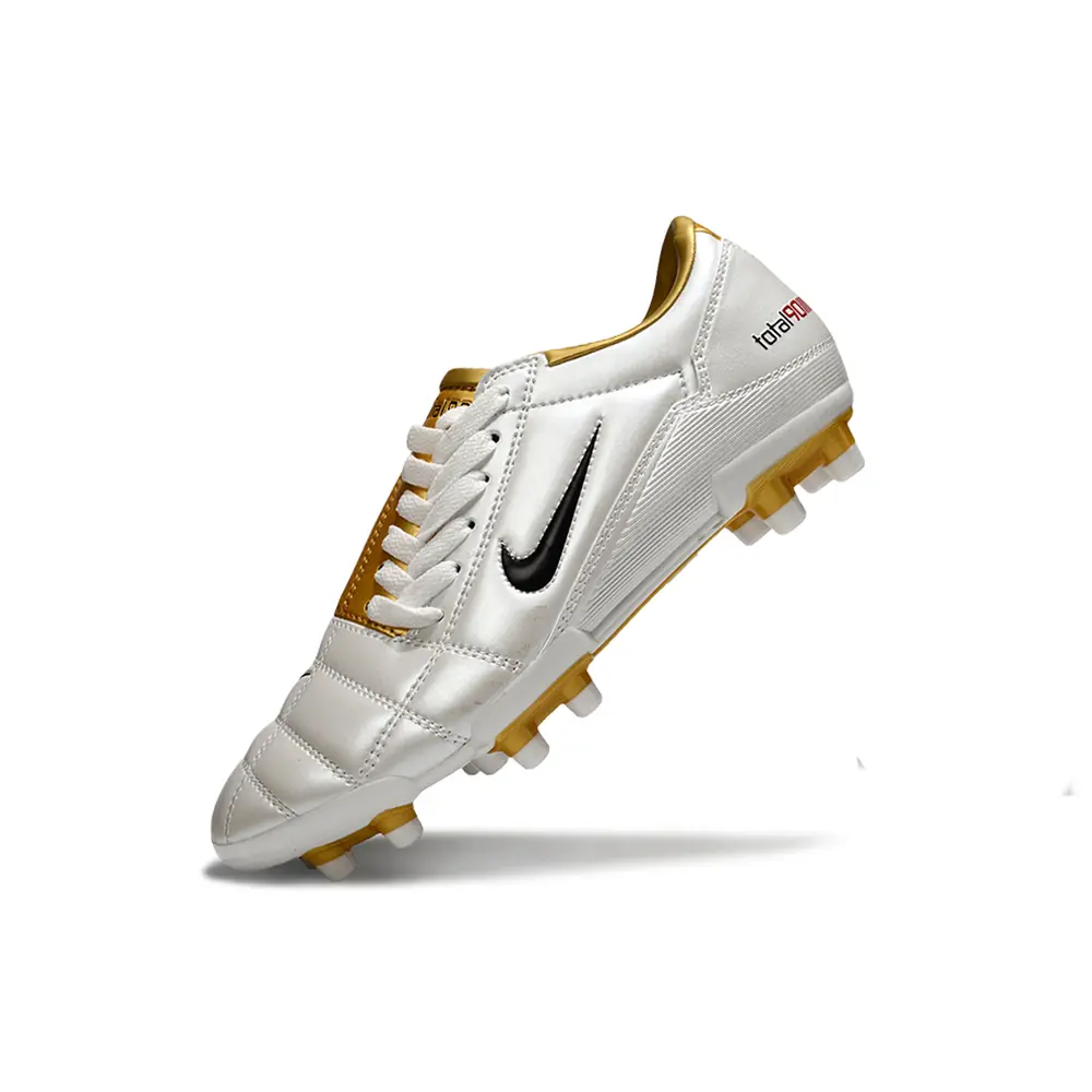 Chuteira Nike Total 90 | Durabilidade e Conforto