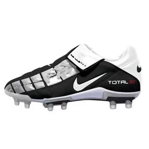Chuteira Campo Nike Total 90 FG Preta e Prata