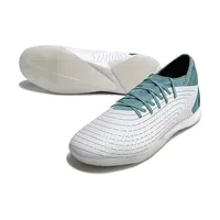 Chuteira Futsal Adidas Predator Accuracy | leve e confortável - imagem 3